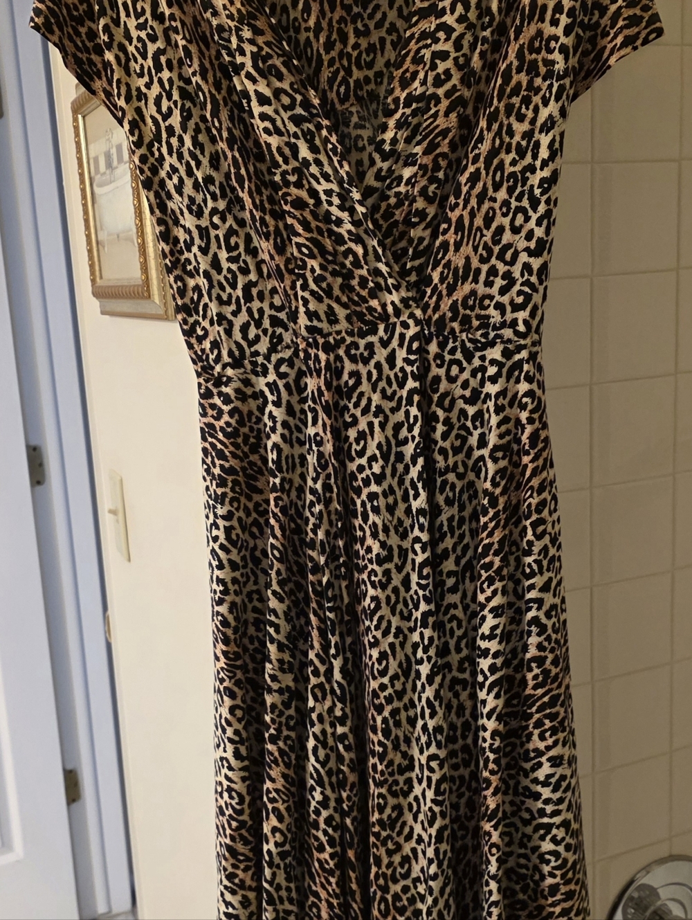 Leopard Print Wrap-Style Women’s Dress in Tan and Black SAKS FIFTH Size 9
